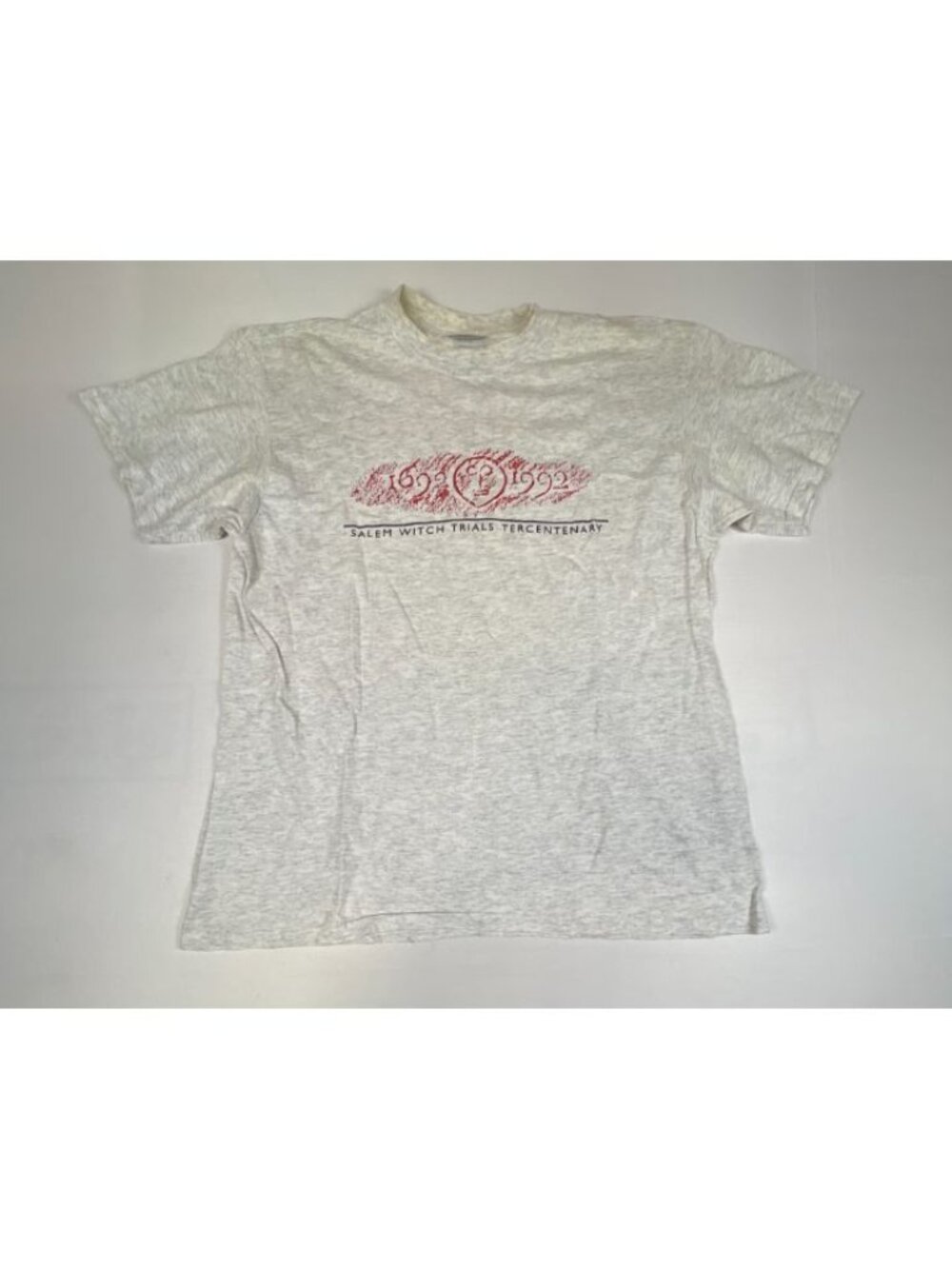 Vintage 1992 Salem Witch Trials Tercentenary T-Shirt Oneita Large Gray Graphic